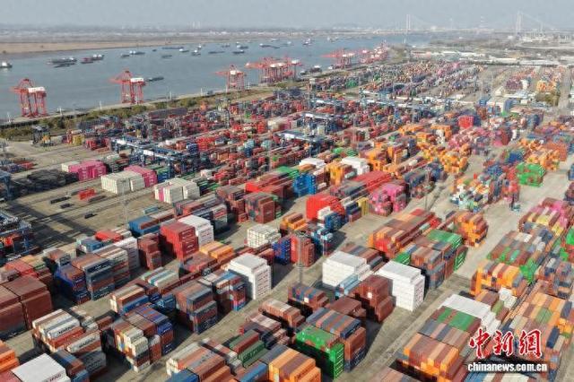 优化经济发展（外媒关注中央经济工作会议中国着眼未来）