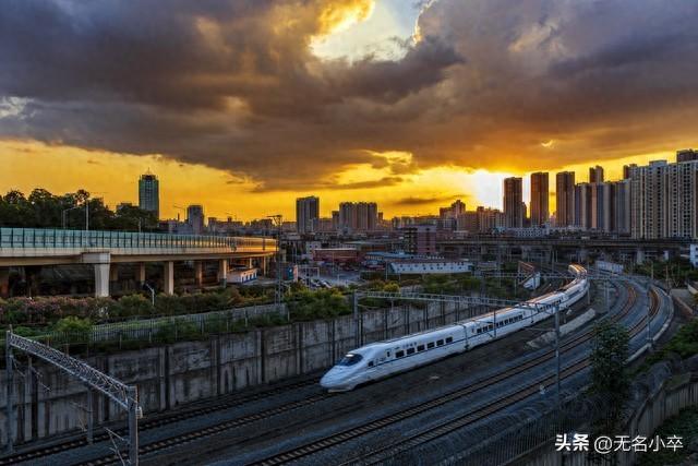 广西北海和南宁都去旅居过，实话实说，两者相比我更喜欢北海这里