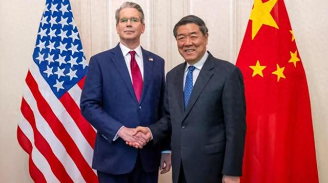 阅兵前夕风云突变，特朗普突然宣布要访华？中方提前一步