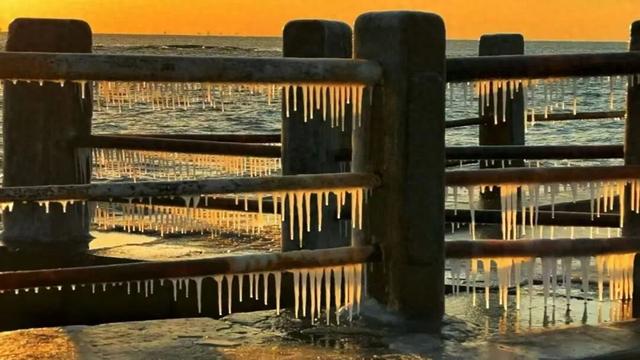很多人没见过！在日照海边绵延数公里……