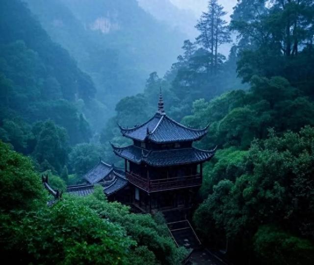 青城山记：青城天下幽