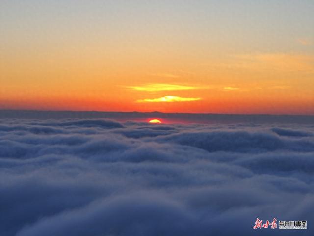 冬日晨光绘就宕昌车拉绝美画卷