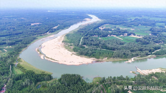 安徽寿县张李乡：淠河湾里金沙滩