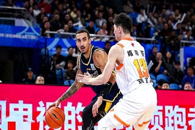 广东男篮各球员优缺点分析！个人认为，其新赛季成绩保底四强。