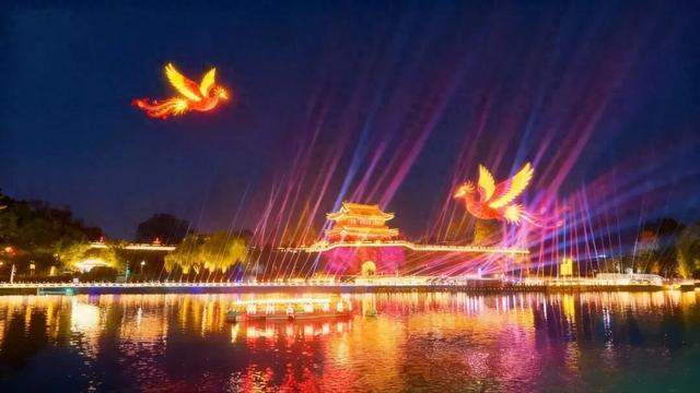 下周二，荆州古城东门，共赴光影之约！