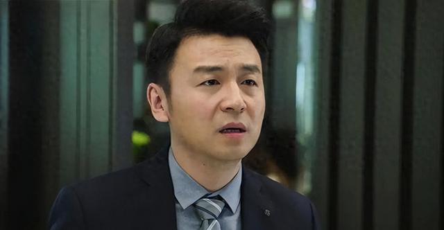 拔出萝卜带出泥!被央视点名的雷佳音遭全网抵制,连张译也被拖下水