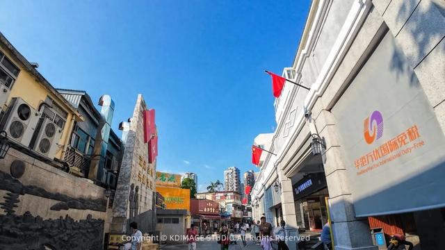 深圳这条街，曾经挤破头都难进入，现在扫码就进却为何没人去了？