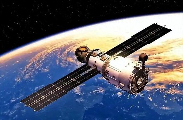 美国人高兴到庆祝！因为中国第一次主动联系，避免两国卫星相撞