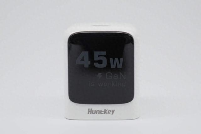航嘉发布灵动F45 Neo充电器，为iPhone17量身定制的45W安全快充