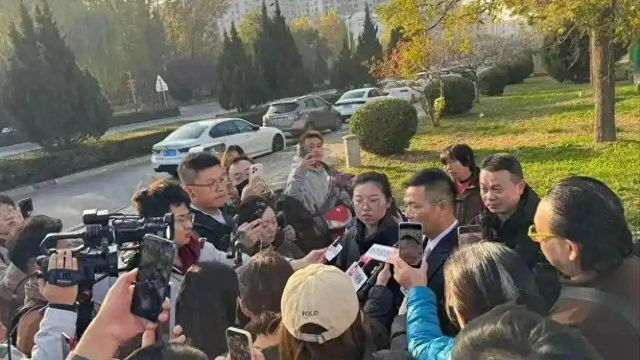 山西狗咬人案反转！郭某身上的伤另有凶器，疑似是自己人误伤