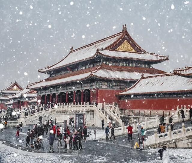 北京雪天惊现“地冒白烟”！千年记载+科学解密，这奇观咋来的？