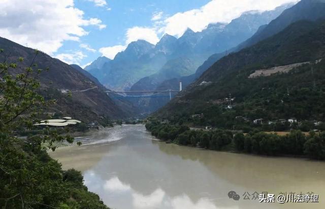 云南省丽江行之虎跳峡