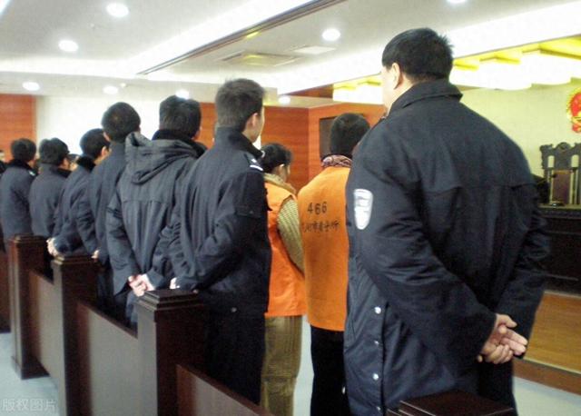 刑法中缓期执行是什么意思？（死刑缓期二年执行是什么意思是不是缓刑的一种）