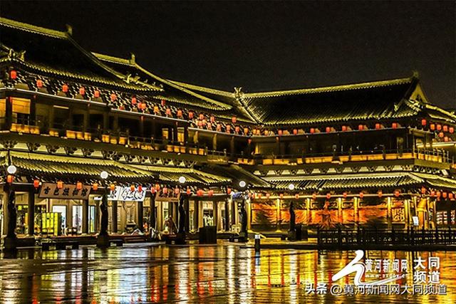 大同古城举办雨夜中的音乐派对 点燃古都激情