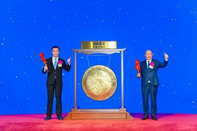 中国芯片材料白菜价血洗美国！美半导体鼻祖破产，6000亿市场易主