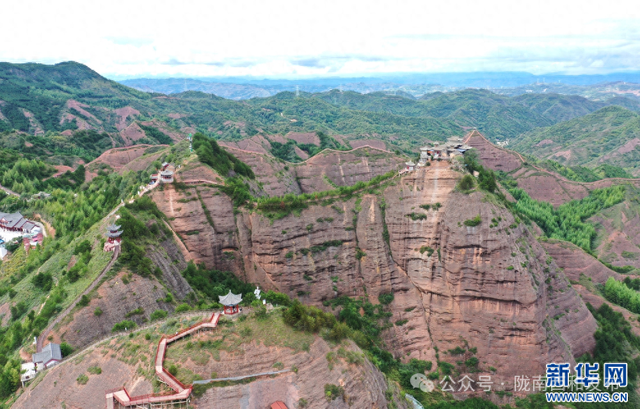 险奇峻秀云华山