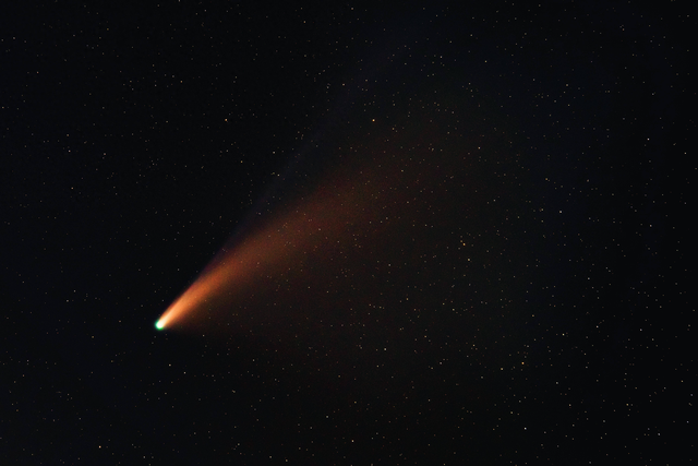 外星信号还是普通彗星？NASA与哈佛学者,围绕3I/ATLAS激烈交锋