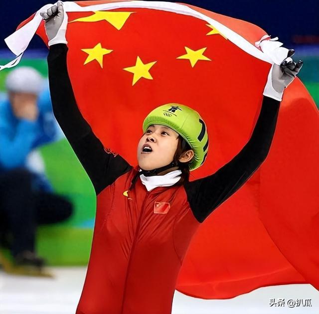 3次被国家队开除，退役11年后再看王濛现状，才明白李琰评价没错