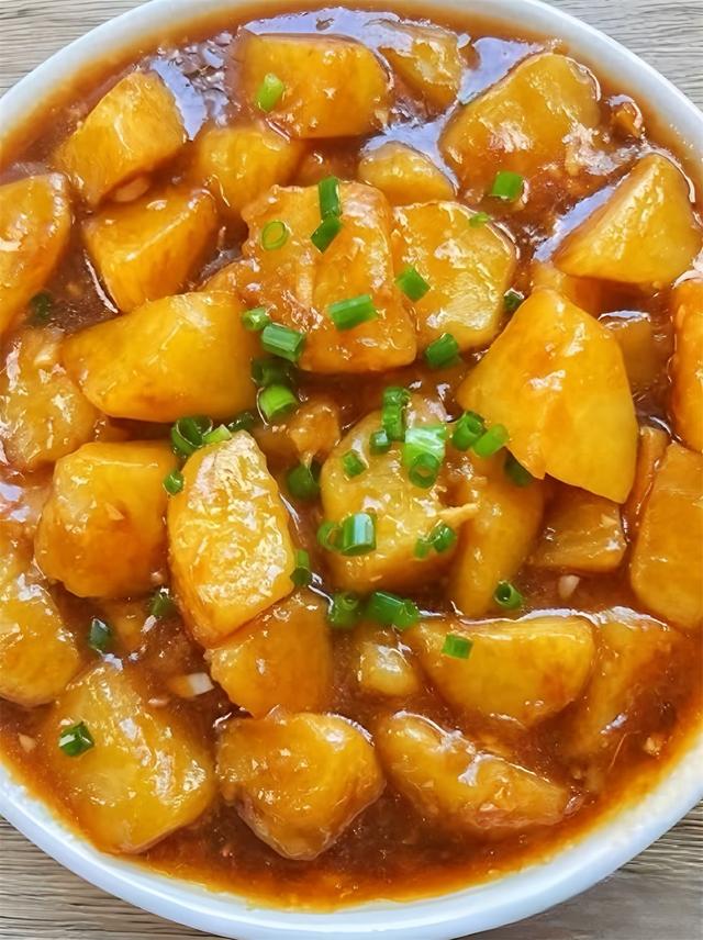 红烧土豆块的简单做法（红烧土豆块这样做）