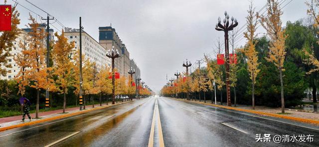清水：初冬初临秋韵在 湖光山色惹人醉
