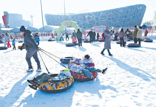 超4万平方米“冰雪+潮玩”空间带来新体验 第十五届鸟巢欢乐冰雪季迎客
