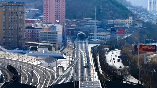 发现最美铁路：连接历史与未来的时代动脉