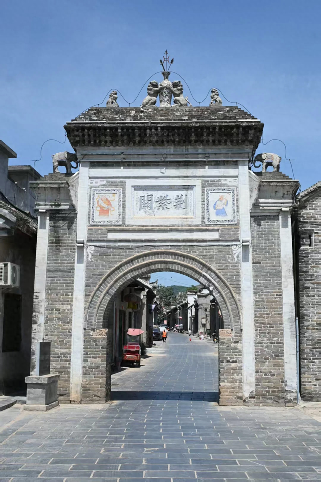 河南与陕西湖北交界处有个镇，被称为“小上海”，古建不输山西