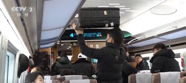 从“观赏”到“玩转” 冰雪消费新趋势、新亮点持续拓展冬季消费新空间