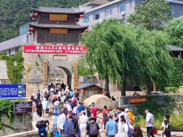北镇国庆假期爆款出圈
