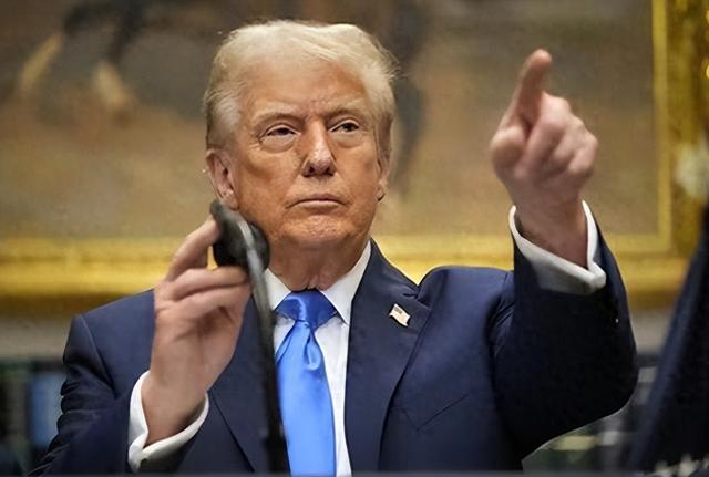 最后通牒已下，特朗普点名中俄，丹麦通告全球：禁止中国上岛投资