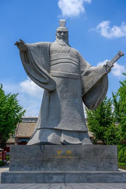 乱世曹操传最新破解版本（英豪曹操乱世枭雄传）