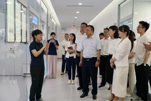 省厅第六支部与协调中心支部赴华大基因共建开展主题党日活动