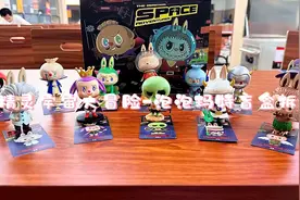 今天不发美甲了今天当盲盒博主哈🌚#泡泡玛特图片