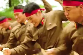 此生不能错过的10部爆笑喜剧电影，全看过我去长城贴瓷砖图片