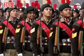 不同国家的女兵阅兵，我国女兵飒爽英姿图片