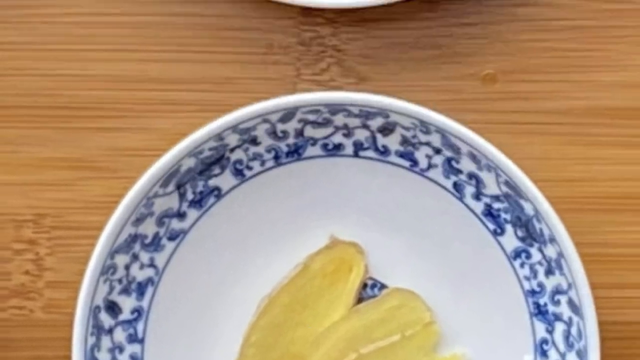 花胶花旗参炖竹丝鸡汤 花胶花旗参煲鸡汤