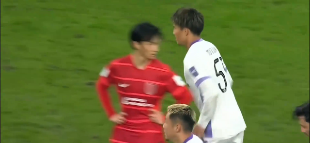 1-1！蓉城后防漏人，加藤陆次树破门，广岛仅落后9分钟就扳平！