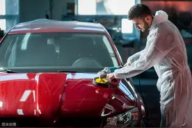 新车使用多久可以开始打蜡？打蜡的利弊分别是什么？图片