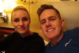 美国家庭组团来中国旅游，一下飞机众人惊呆了，还得是中国图片