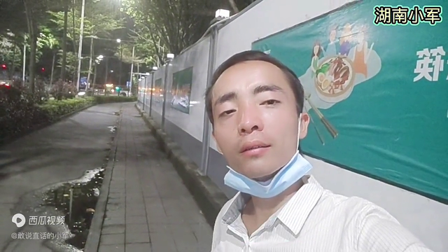 广东工厂连夜用车拉几百人进厂，为什么会用工荒？看完你就明白