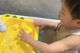 早教儿歌《洗澡歌》#宝宝好物推荐图片