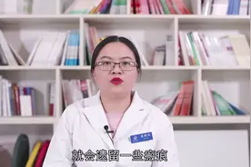 痤疮反反复复，还留下许多瘢痕，该如何处理？皮肤科专家为...图片