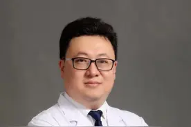 上下楼梯膝盖不舒服，哪里的问题？ #膝盖 #医学科普 #硬核健康科普行动  #医疗创作者培优计划 #骨科 @徐思越医生 视频封面