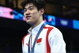 男子100米自由泳纪录是最难破的世界纪录，从1988年至今，世界纪录仅仅提升了1秒62！潘展乐太牛了！#潘展乐 #奥运会视频封面