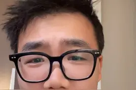 #电影独一无二 看完了铁子们。又看哭了。本土化改编的不错。张婧仪演技爆发。陈明昊演绎诙谐父亲。#影娱热点团 #影娱出镜达人 #dou来聊影视