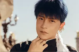 迟到 摆烂 不在乎团队，代入陈志朋视角，真的要被这帮队友气死视频封面