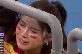 #吴艳妮打破全国纪录激动落泪  3月23日晚，2025南京世界田联室内锦标赛女子60米栏半决赛中，中国运动员吴艳妮以8秒01的成绩再次刷新个人最好成绩，并打破尘封十一年的全国纪录。此前女子室内60米栏全国纪录由吴水娇在2014年创造，成绩为8秒02。