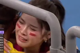 #吴艳妮打破全国纪录激动落泪  3月23日晚，2025南京世界田联室内锦标赛女子60米栏半决赛中，中国运动员吴艳妮以8秒01的成绩再次刷新个人最好成绩，并打破尘封十一年的全国纪录。此前女子室内60米栏全国纪录由吴水娇在2014年创造，成绩为8秒02。视频封面