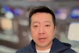 杭州西湖结冰了！ 杭州西湖结冰了！钱塘江开启了速冻模式！杭州今天早上室外温度有零下3度，今天是浙江人被冷空气硬控的一天。#杭州开启速冻模式 #杭州西湖结冰了视频封面