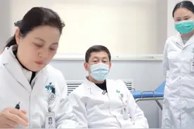 尿急 有尿憋不住 容易尿裤子没解决方案就这3个 #医学科普 #诊室日常  #漏尿盆底肌松弛 #女性健康 #硬核健康科普行动视频封面